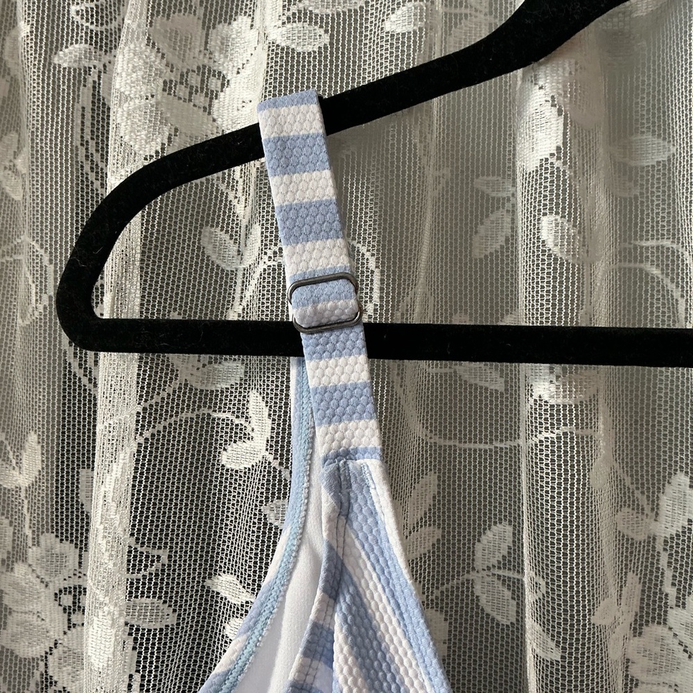 NWT Time and Tru Light Blue Striped swimsuit size 2xl - Picture 3 of 6